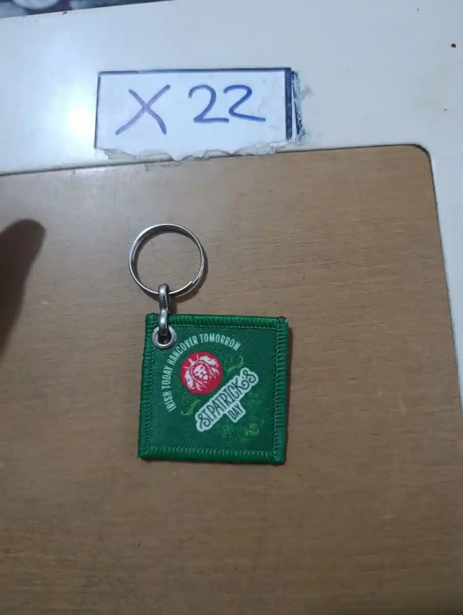 Yeşil renkli anahtarlık