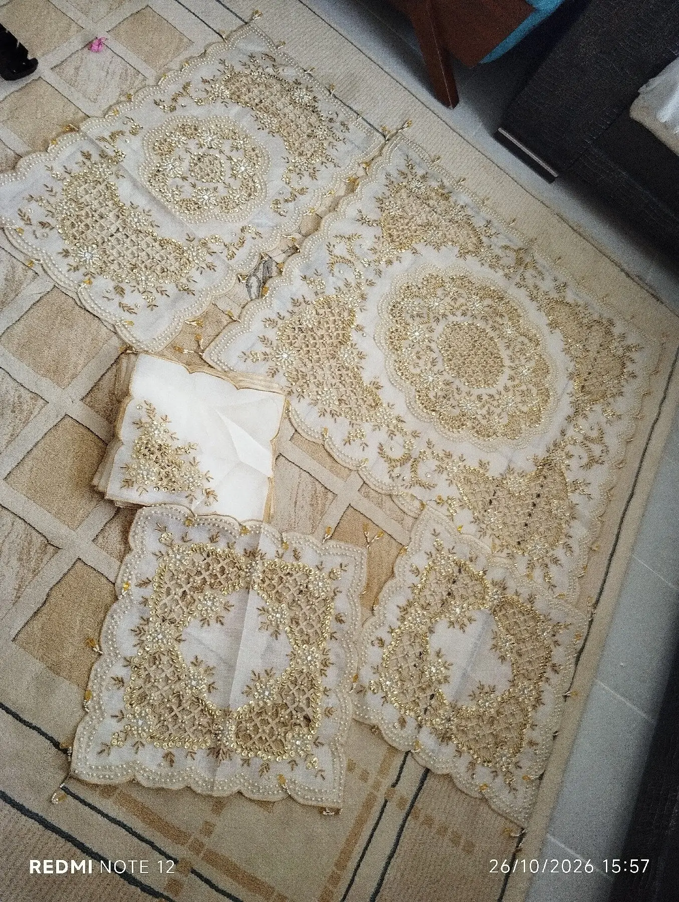 Salon takımı kullanılmamış