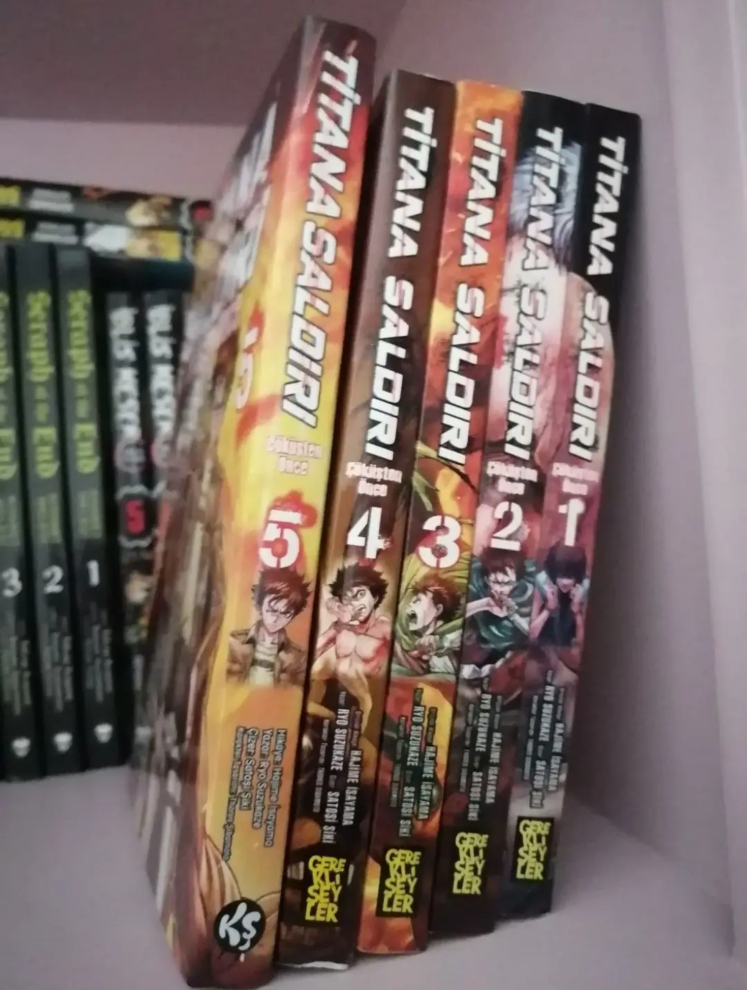 Titana saldırı çöküşten önce 1-5 manga seti
