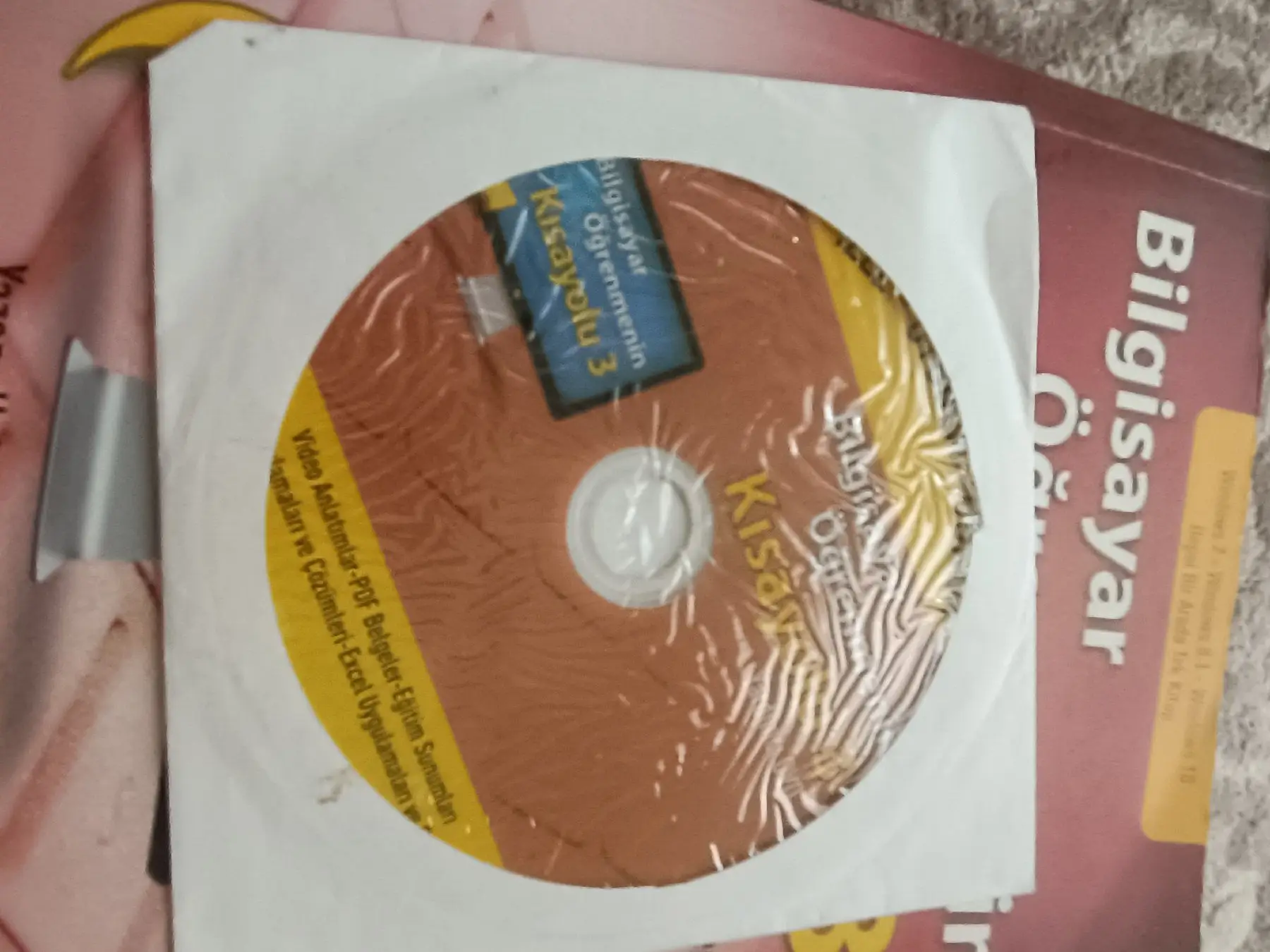Bilgisayar öğrenmenin kıssa yolu3 kitap ve cd'si