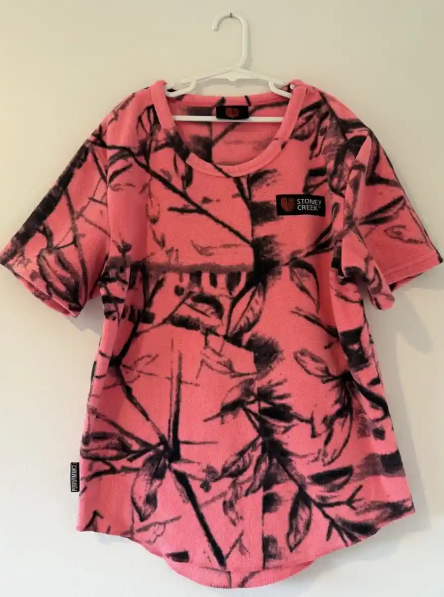 Stone island desenli pembe tişört