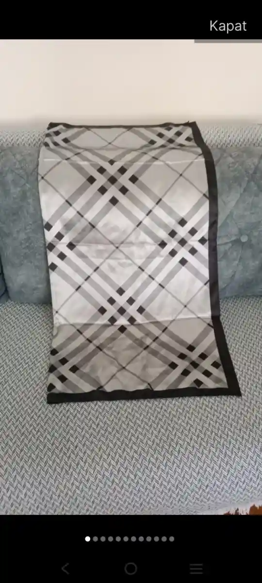 Desenli masa eşarp modelleri