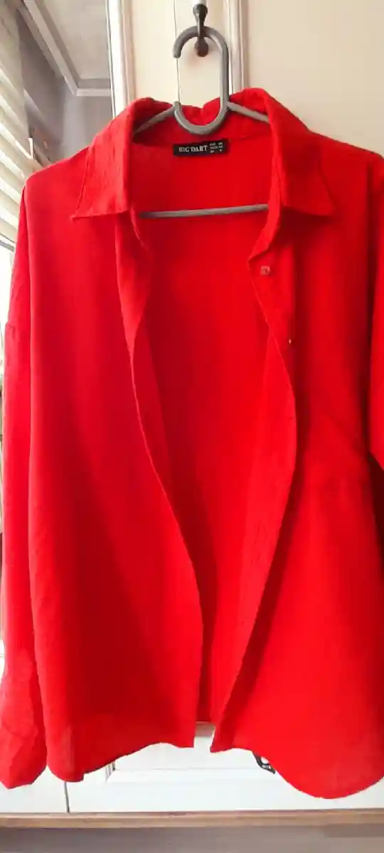 şık kırmızı kadın gömlek oversize
