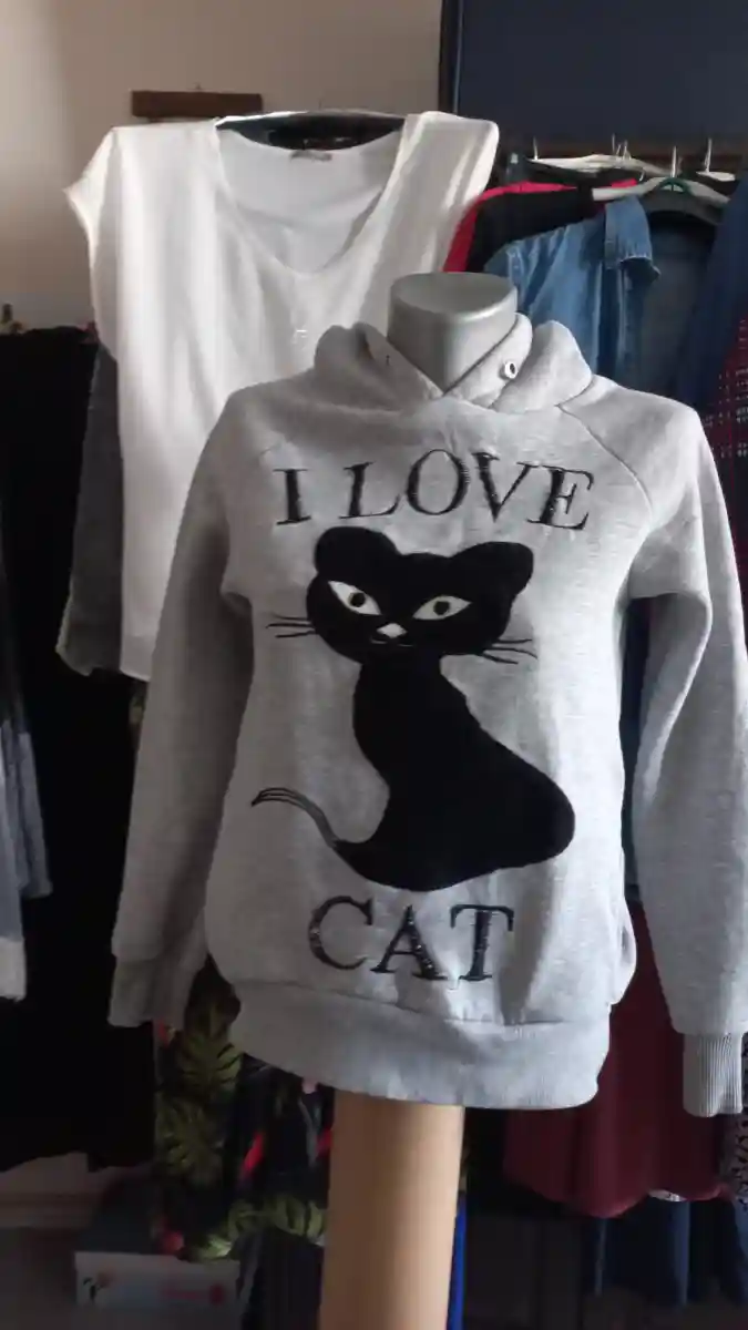 Kedi desenli kapüşonlu sweatshirt
