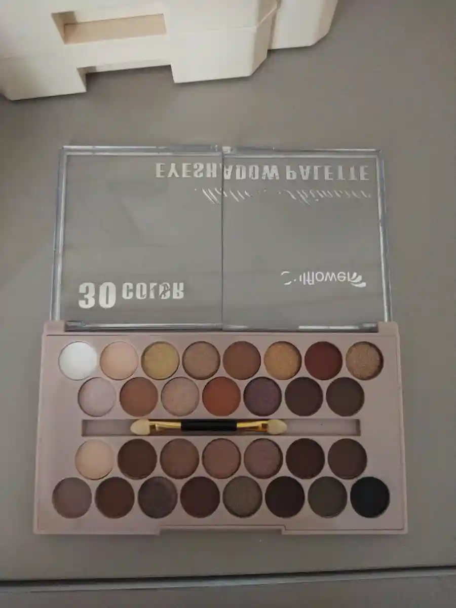 30 renkli göz farı paleti