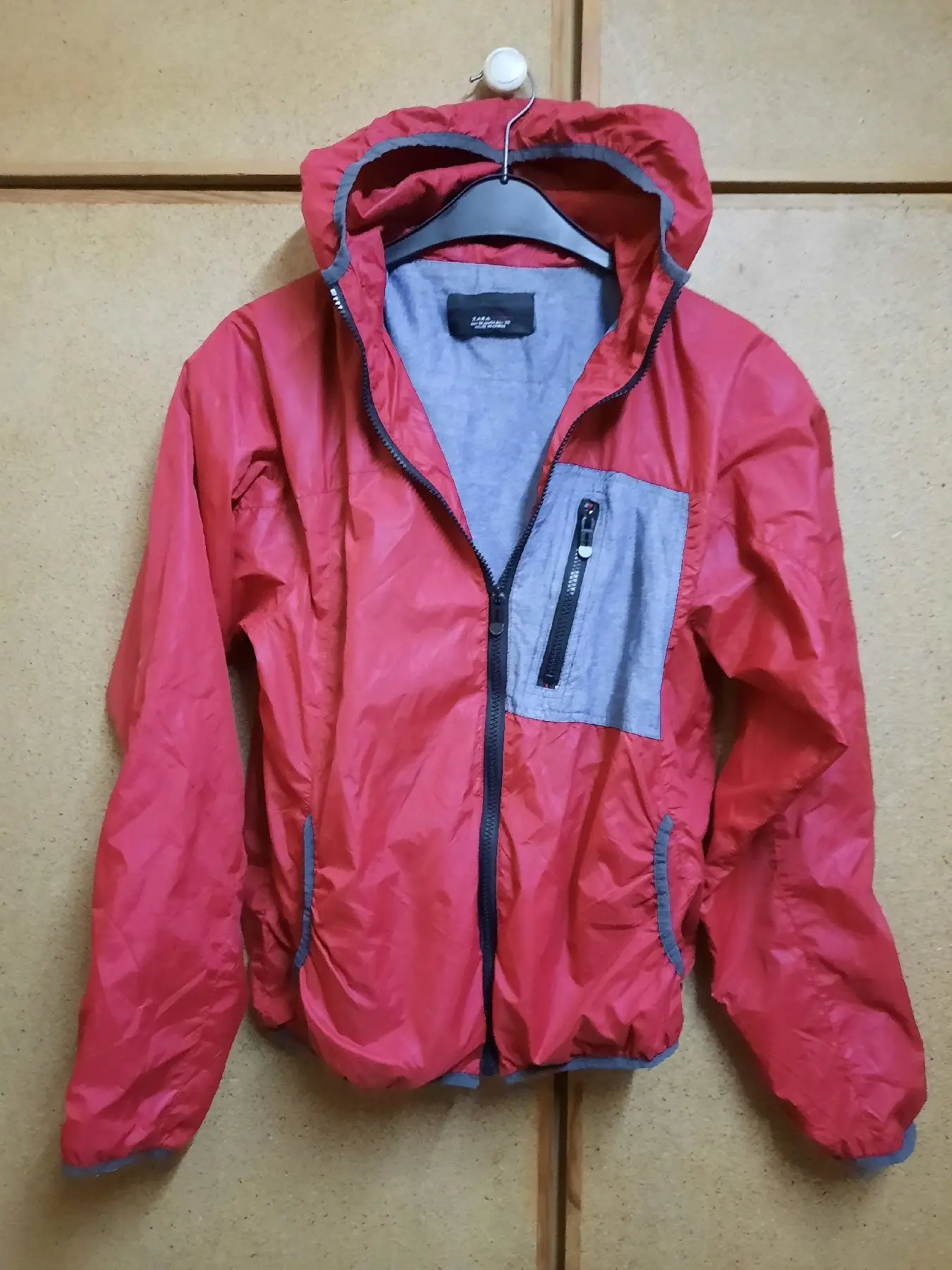 Zara erkek i̇nce mont medi̇um