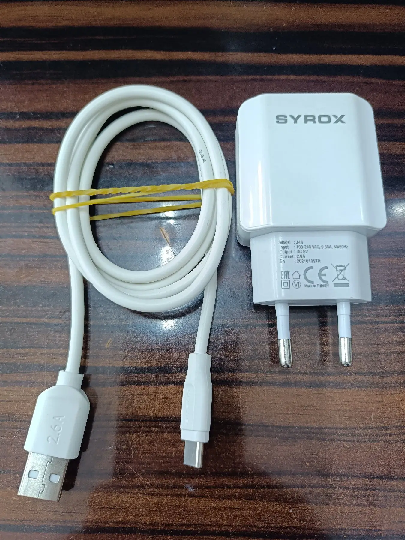 Syrox usb şarj aleti ve kablo seti. 13 wat