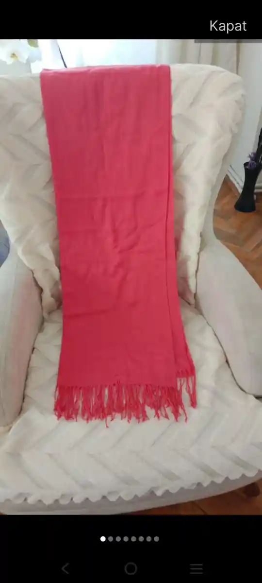 Kırmızı pamuklu şal