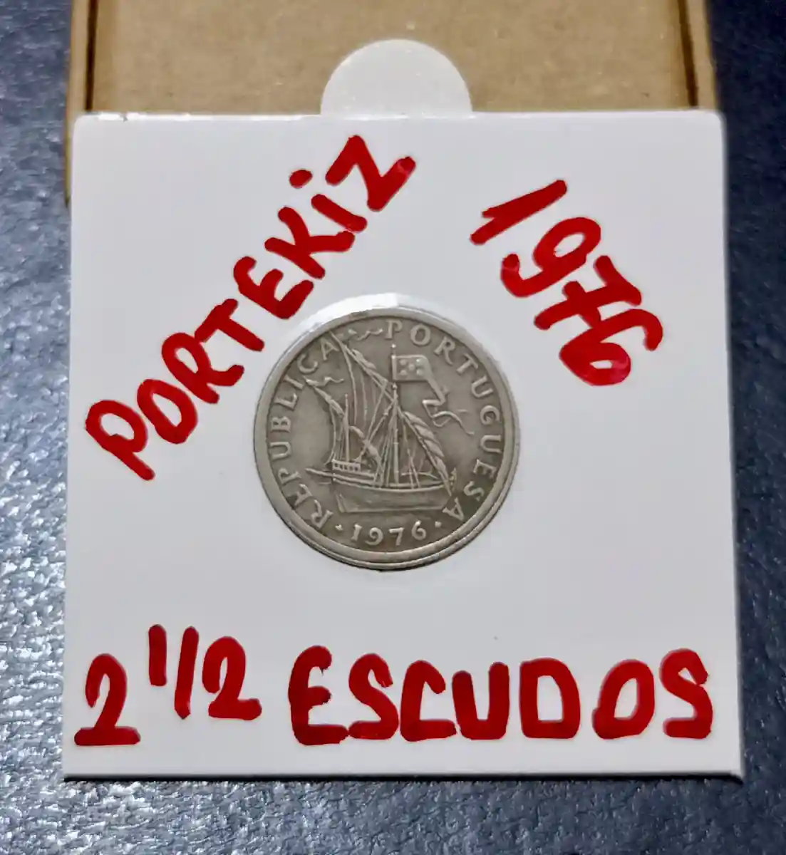Portekiz 1976 yılı 2½ escudos madeni para