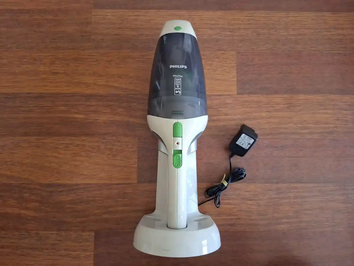 Philips şarjlı el süpürgesi