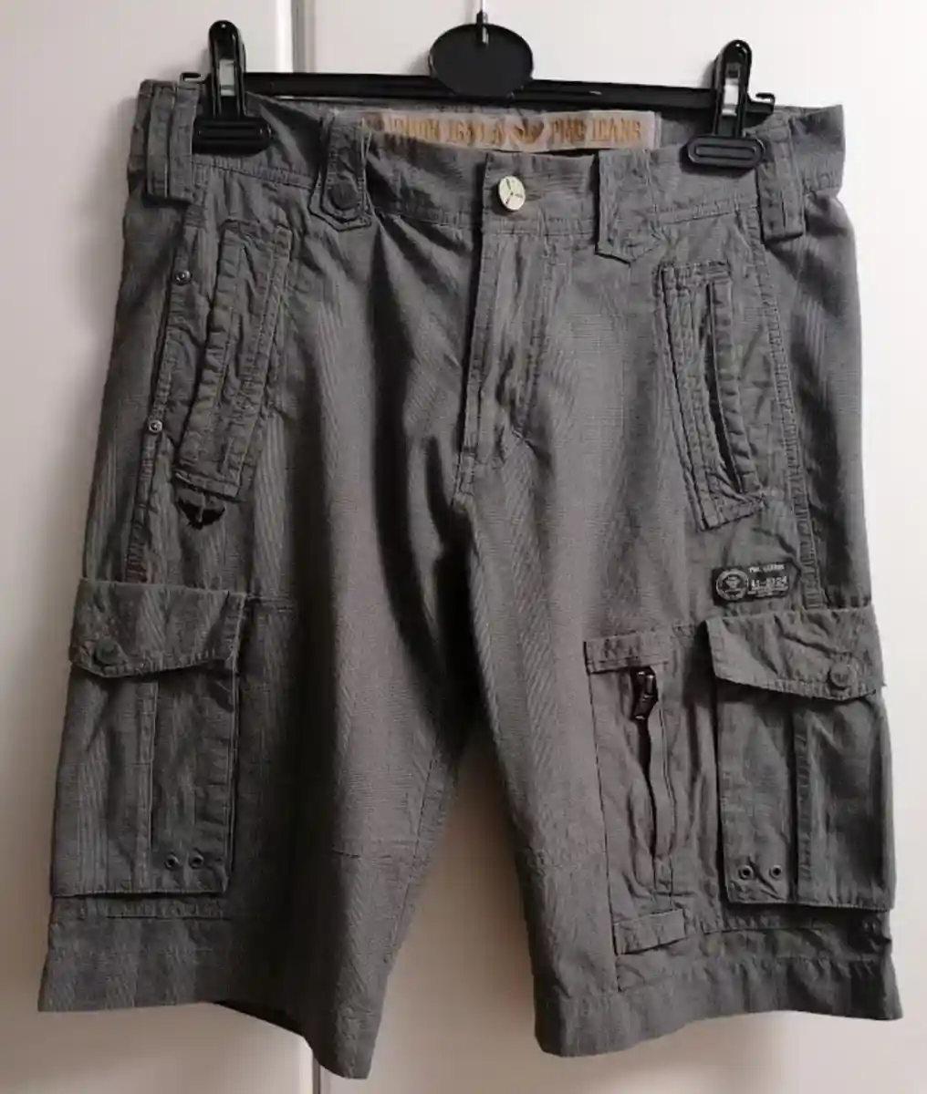 Gri kargo kısa pantolon