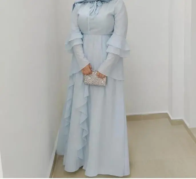 Mavi renkli şık abiye elbise 38 beden ama beli lastikli 76 kg yum rahatça kullandım