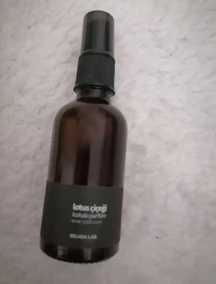 Lotus çiçeği özlü cilt bakım spreyi ilan görseli