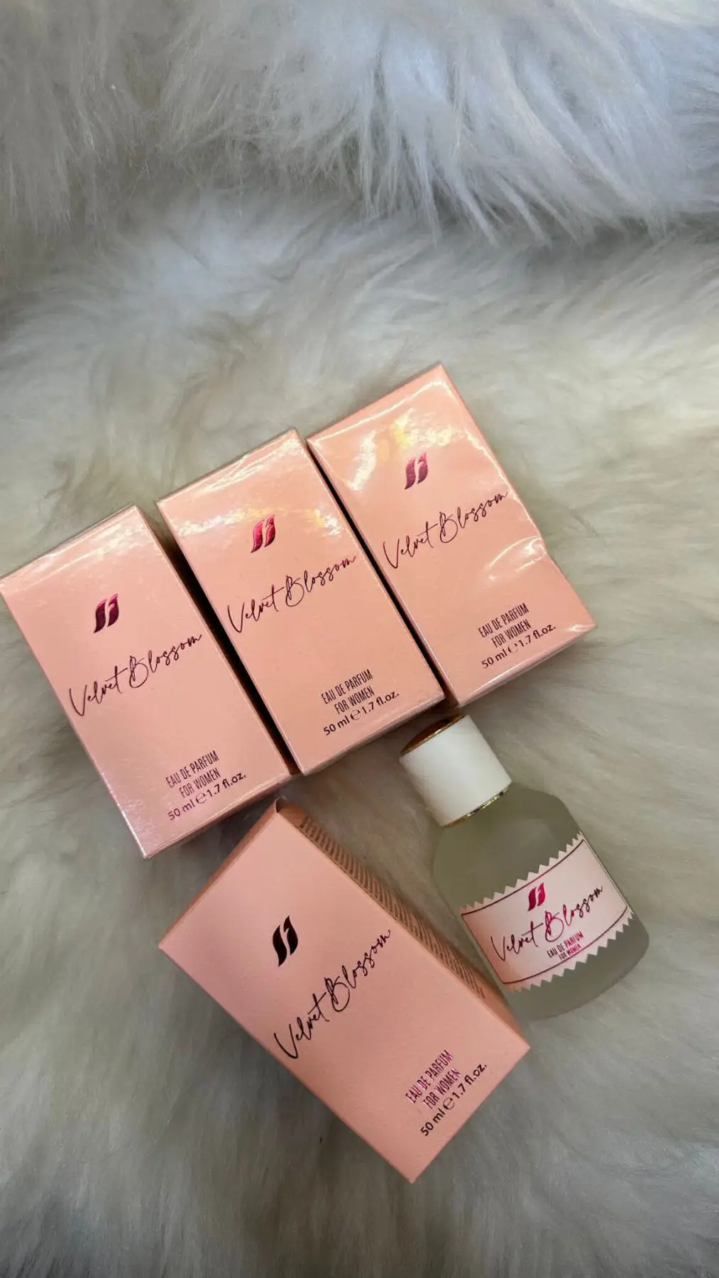 Velvet blossom 50 ml parfüm ilan görseli