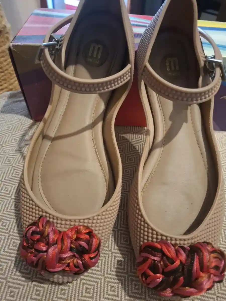 Orhinal mis kokulu melissa ayakkabı - 36,5 -37 numara uyumlu ilan görseli