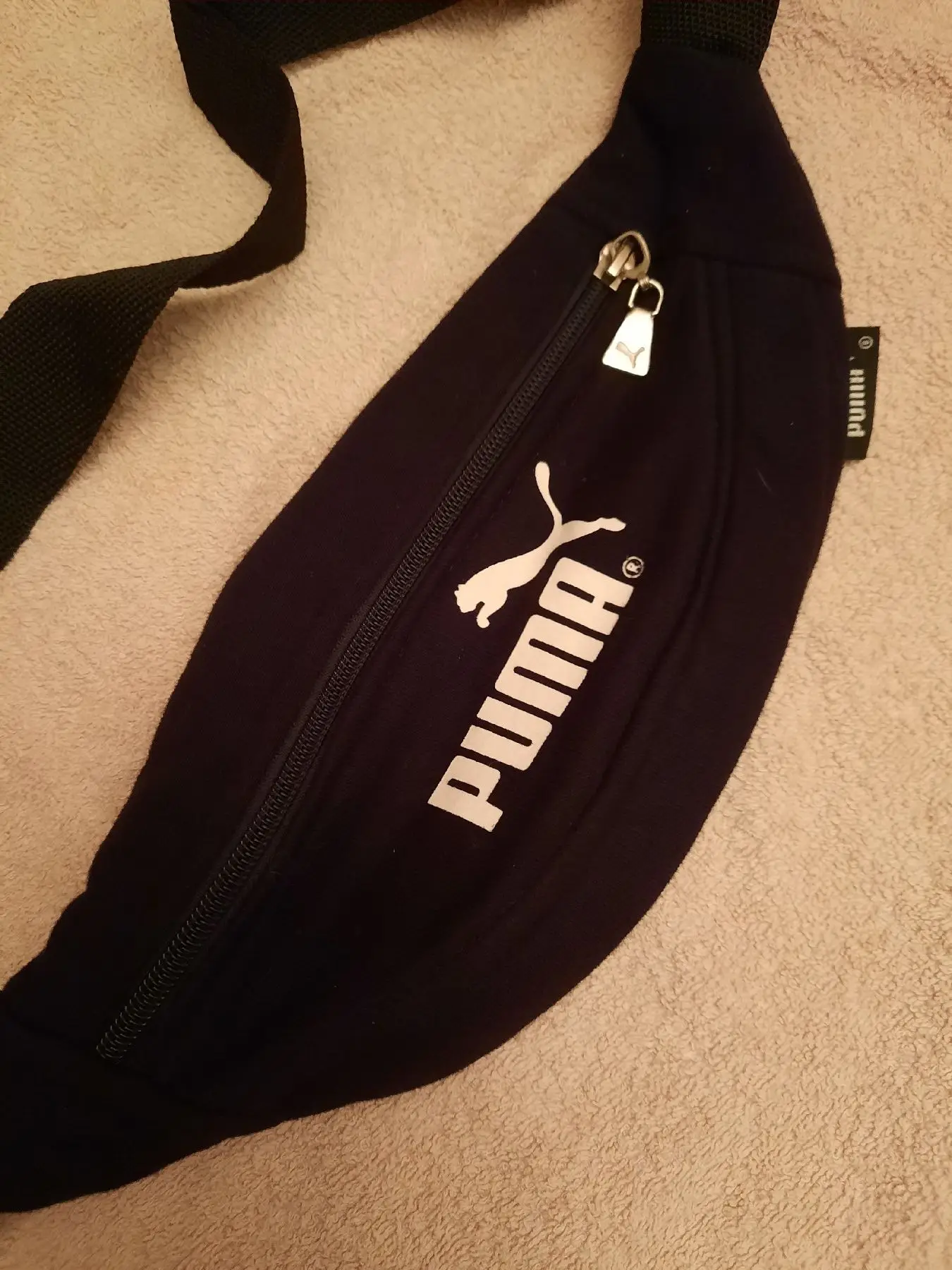 Puma logo'lu bel çantası