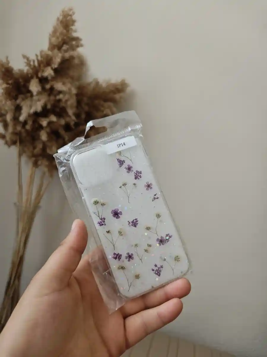 İphone 15 14 13 uyumlu çi̇çekli̇ ki̇li̇f