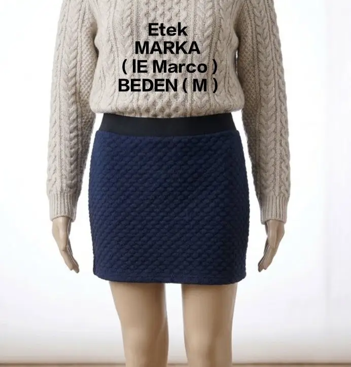 Mavi kısa etek