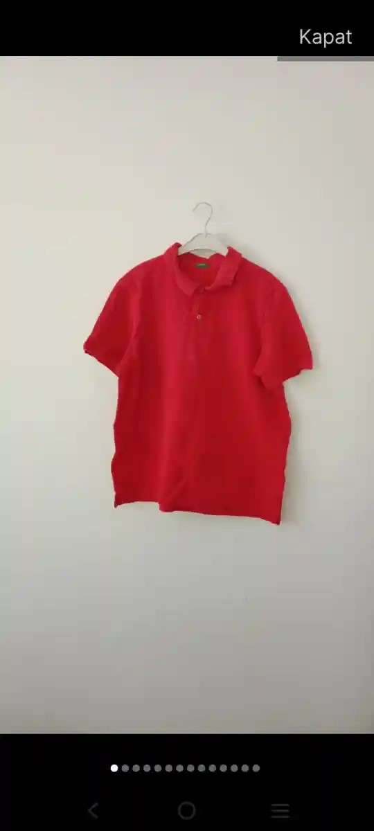 Kırmızı polo tişört