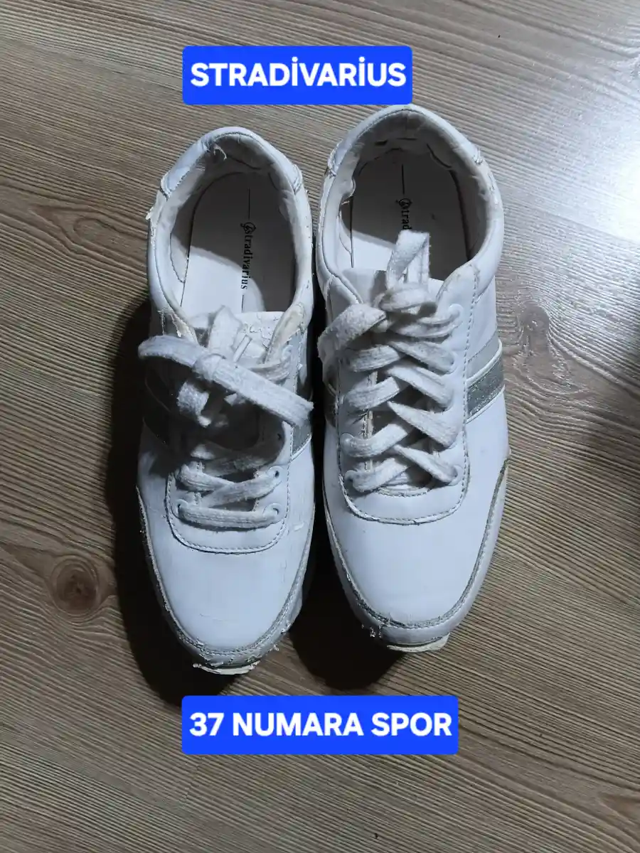 Stradivarius 37 numara beyaz spor ayakkabı