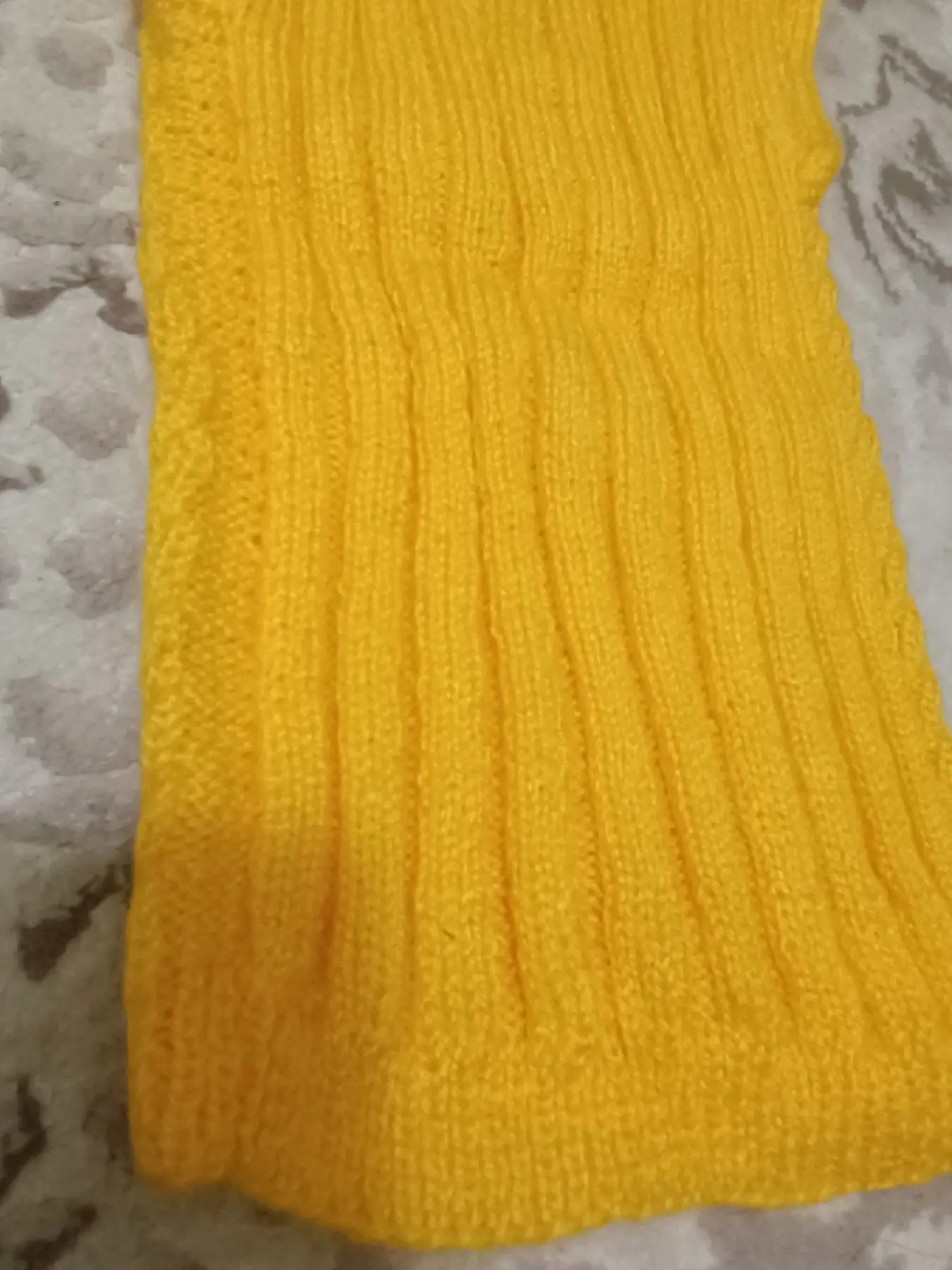 Canlı sarı renkli el örgüsü sıfır ürün bebek süveter