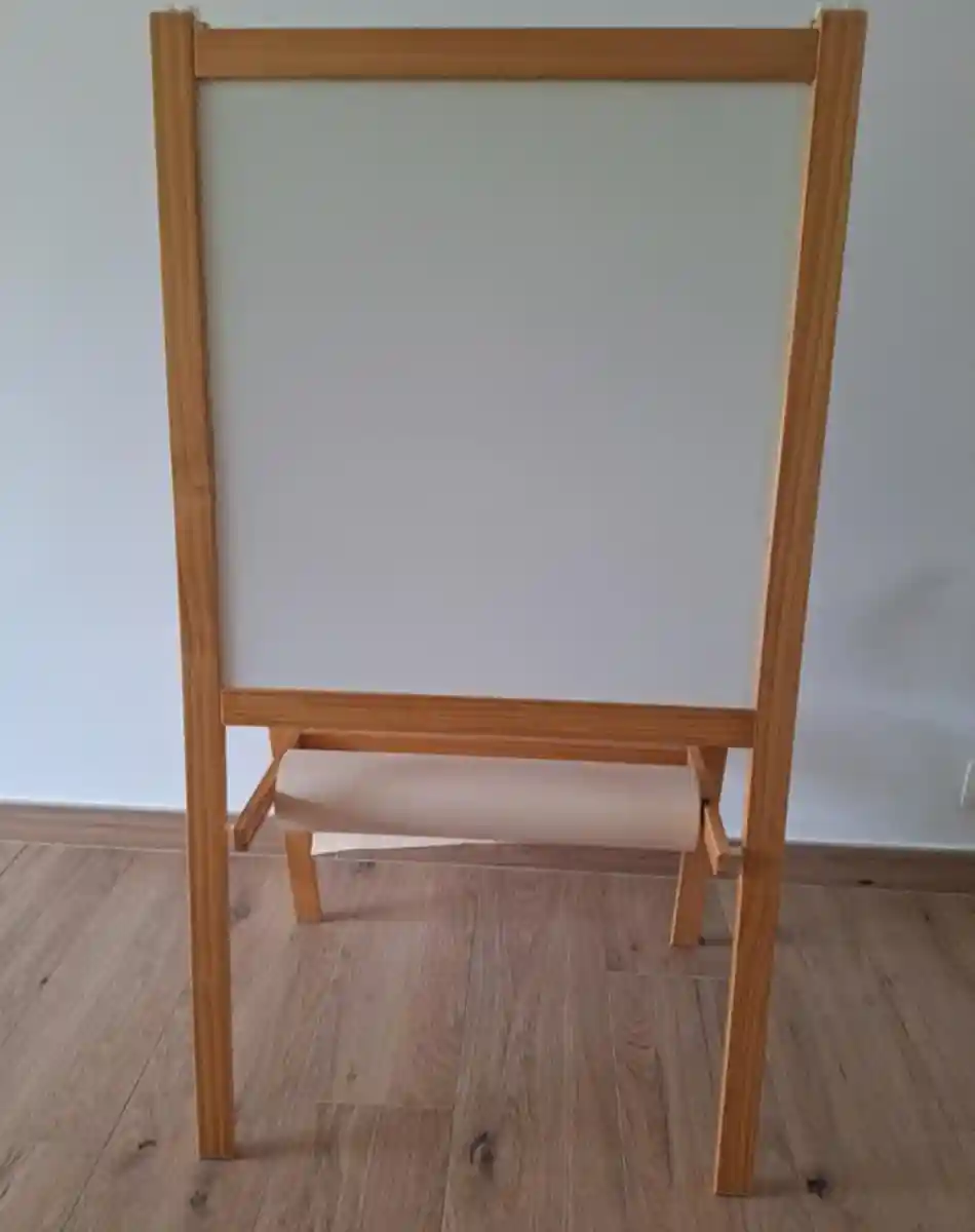 Ahşap yazı tahtası ilan görseli