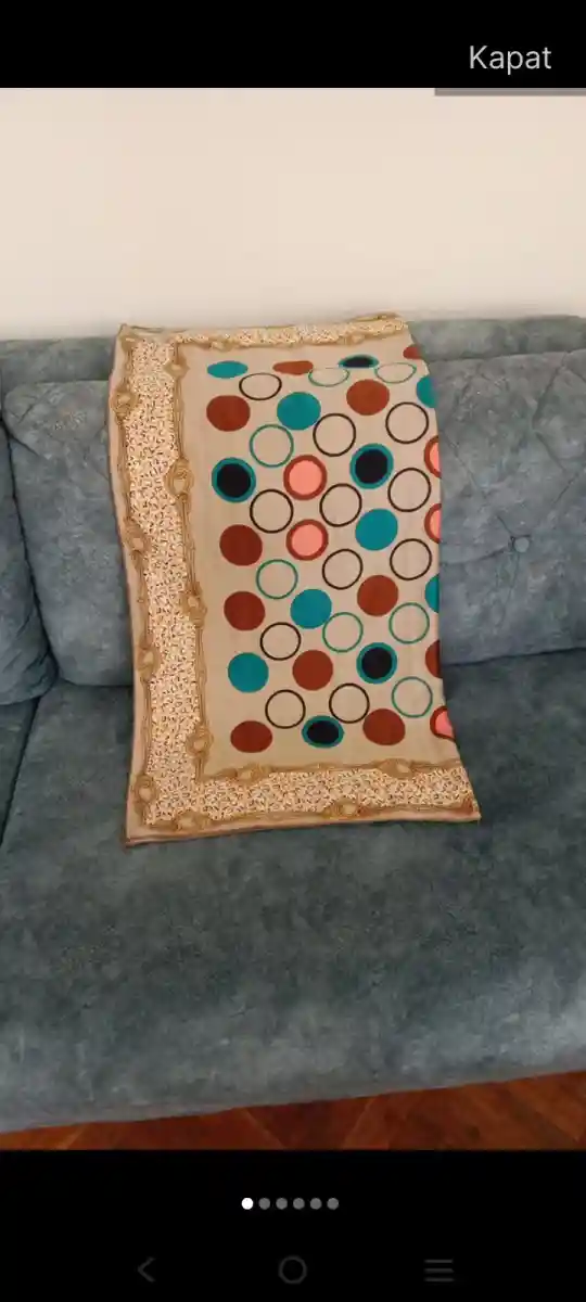 Renkli desenli eşarp modelleri