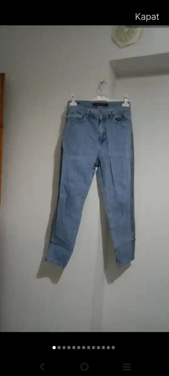 Mavi renkli kot pantolon