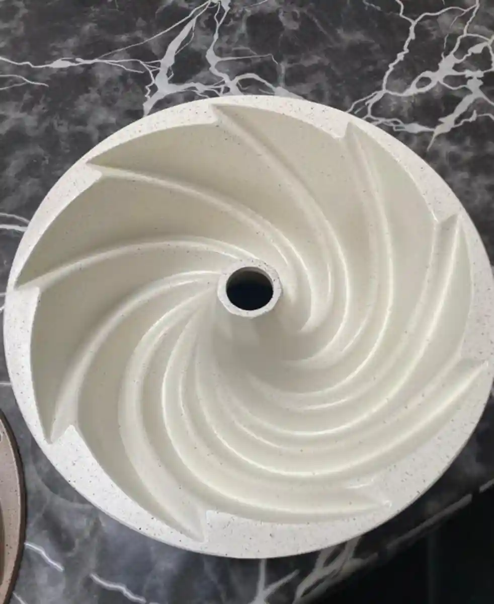Beyaz spiral kek kalıbı