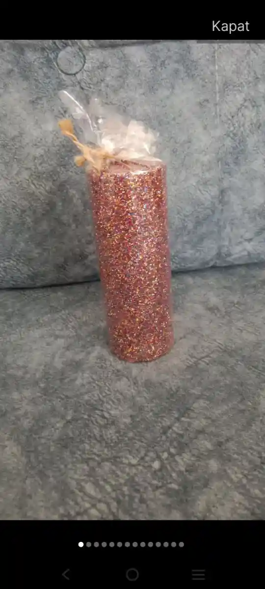 Parlak renkli dekoratif mum