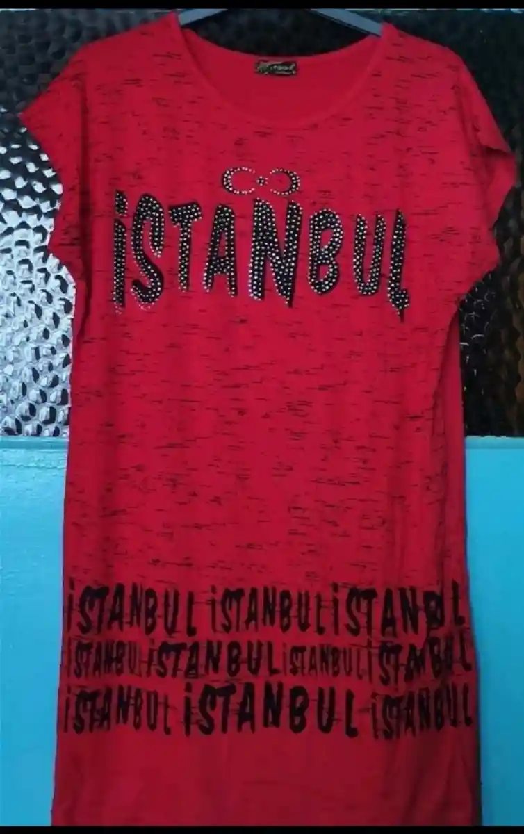 İstanbul yazılı kırmızı  tshirt elbise