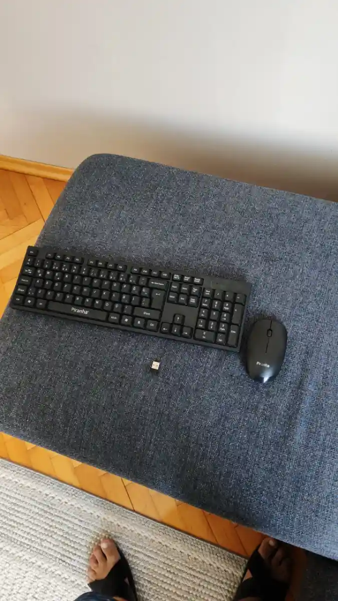 Siyah klavye ve fare seti