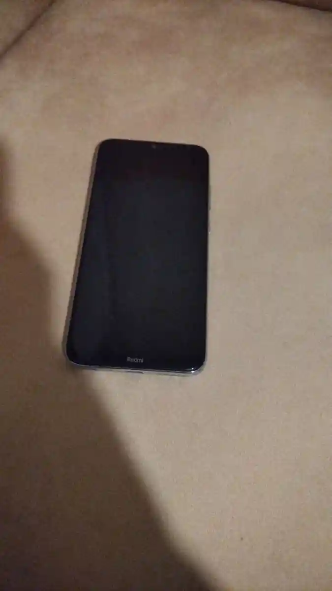 Mis gibi ilk kullanıcısından redmi note 8 arka kamerada bir kırık var ama cok güzel birçalışıyo