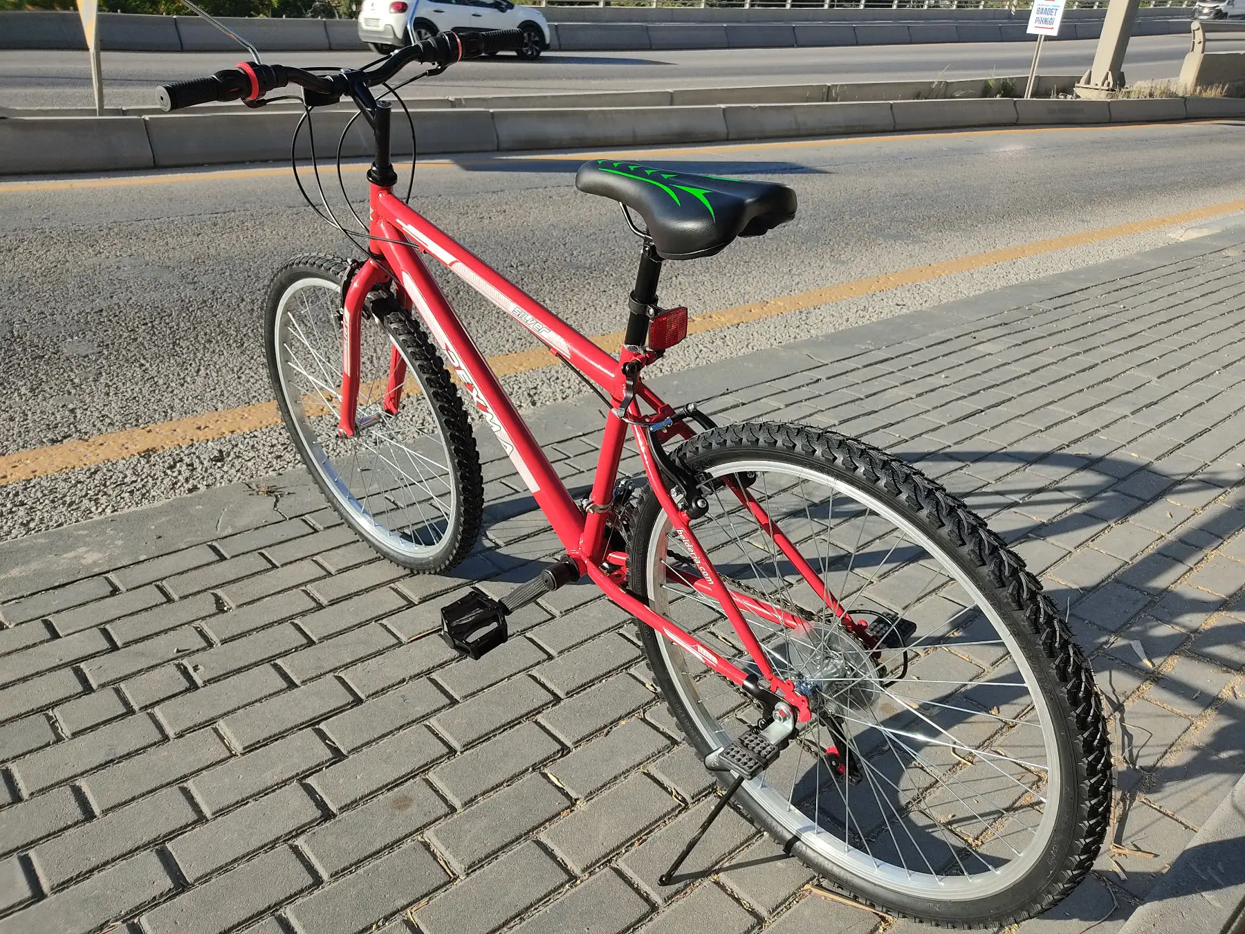 Kırmızı dağ bisikleti sifir bi̇si̇klet 26 jant