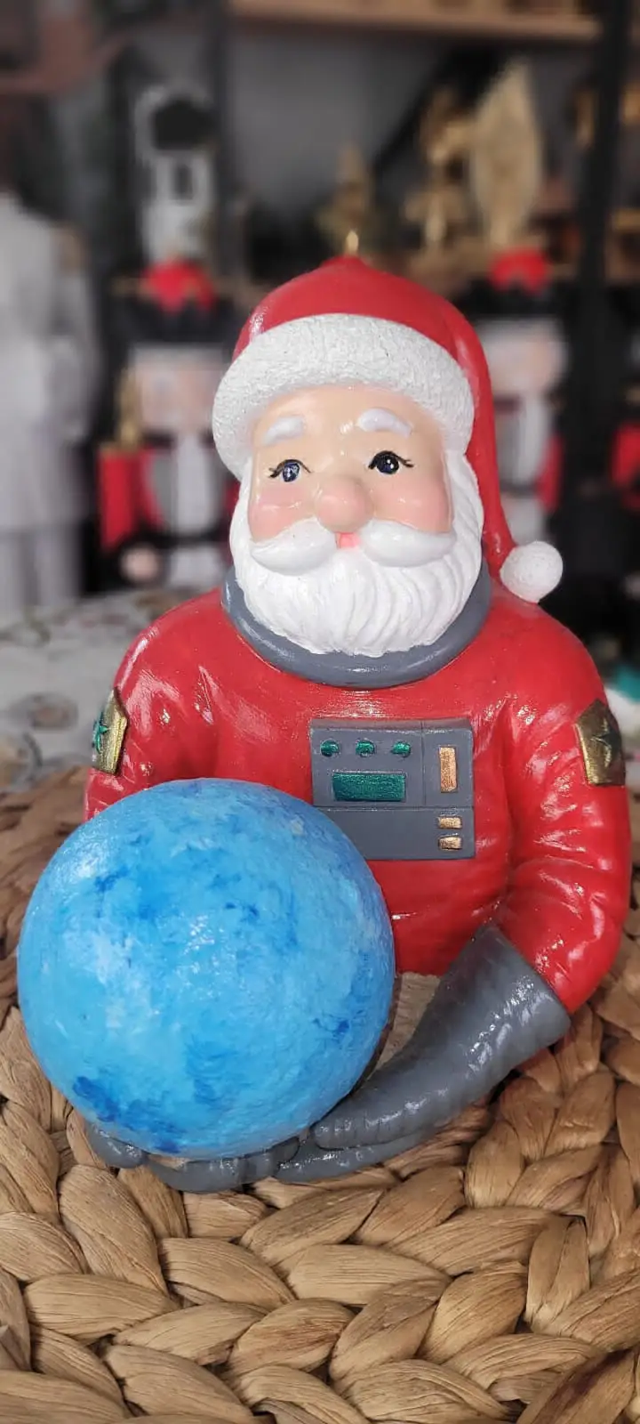 Astronot noel baba figürü