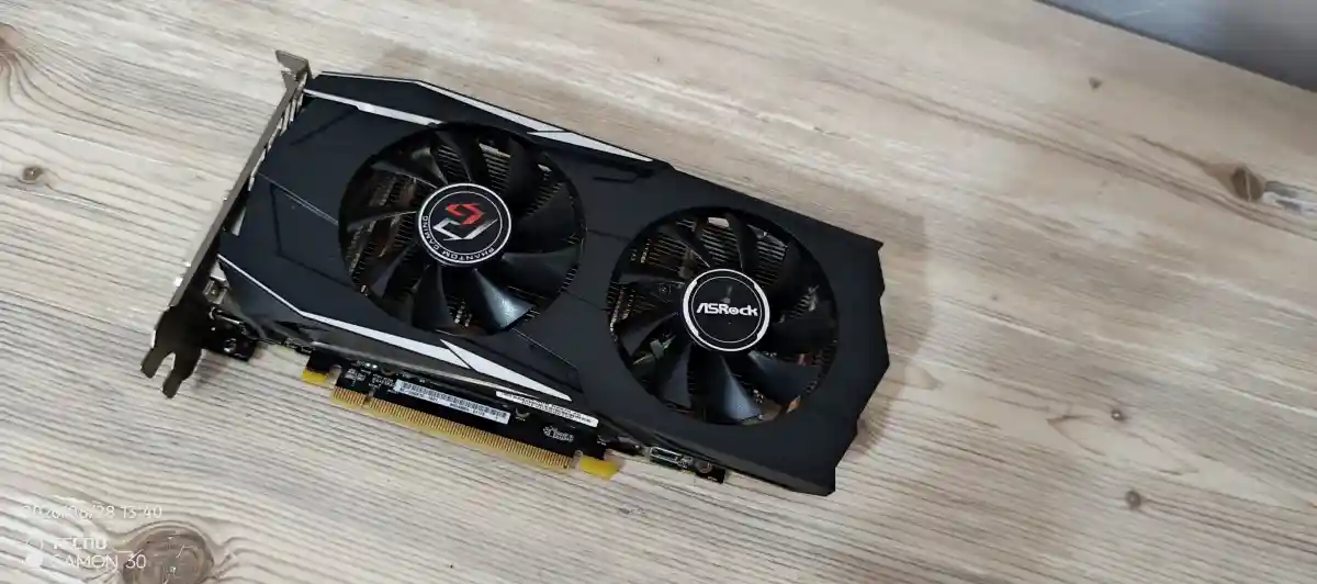 Asrock phantom gaming 4 gb 256 bit bilgisayar ekran kartı (sorunsuz)