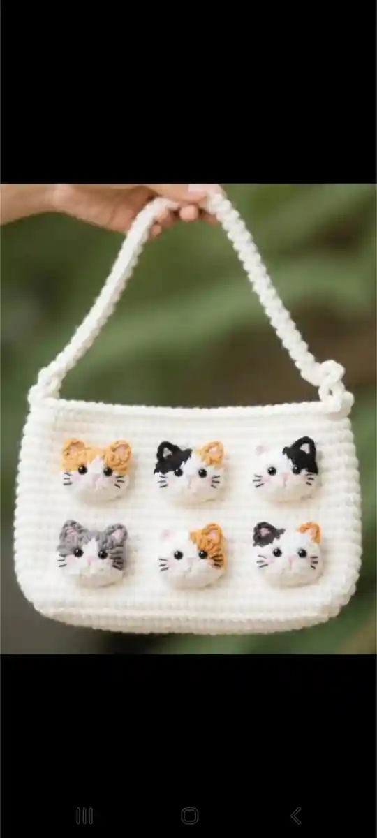 Kedi figürlü beyaz çanta