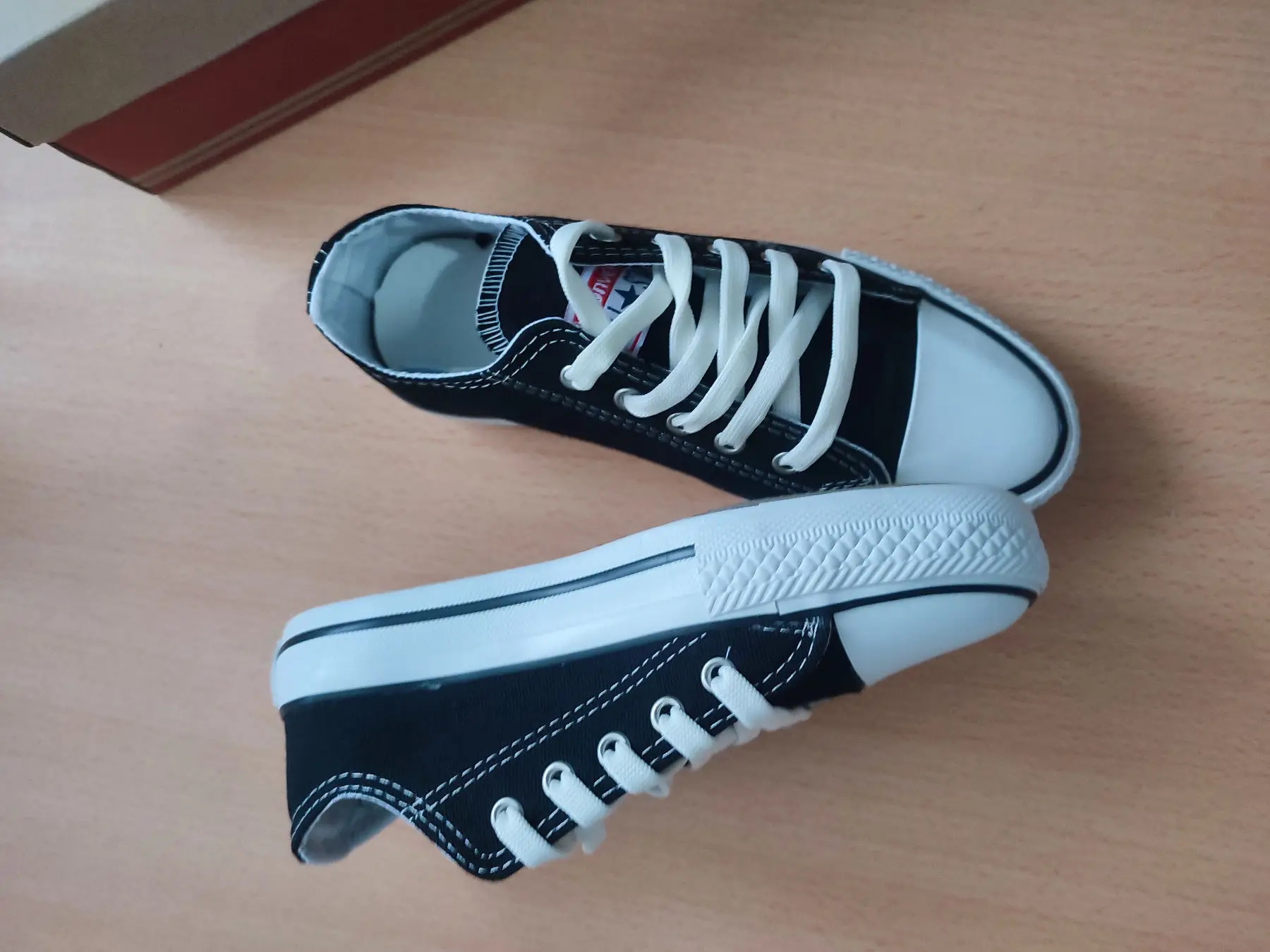 Siyah kısa converse 32 numara