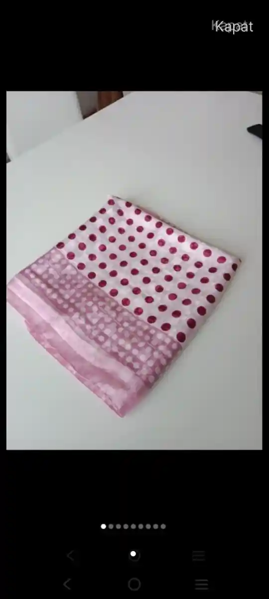Pembe dots desenli şal