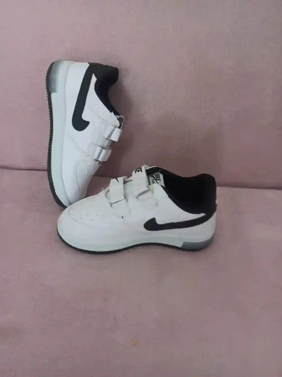 Nike beyaz ayakkabı 28 numara