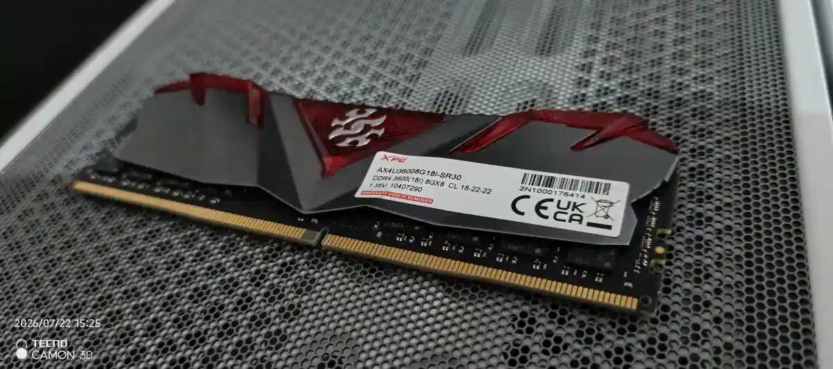 Xpg gammix 8 gb 3600 mhz ddr4 ram (sorunsuz &temiz)