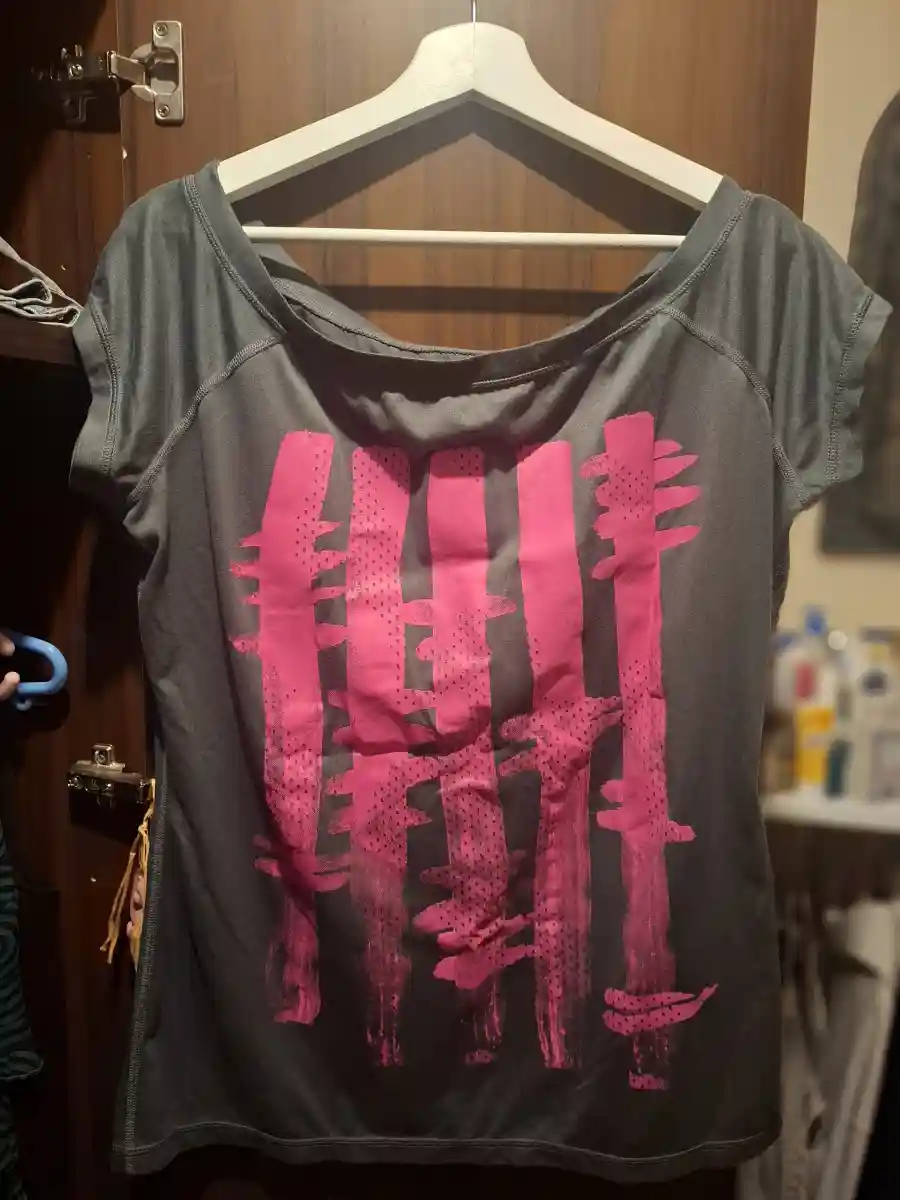 Nike dri-fit pembe baskı detaylı tshirt m beden