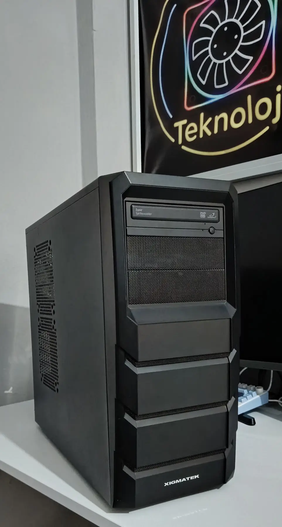 Xigmatek rgb fanlı boş kasa+everest 350w power supply