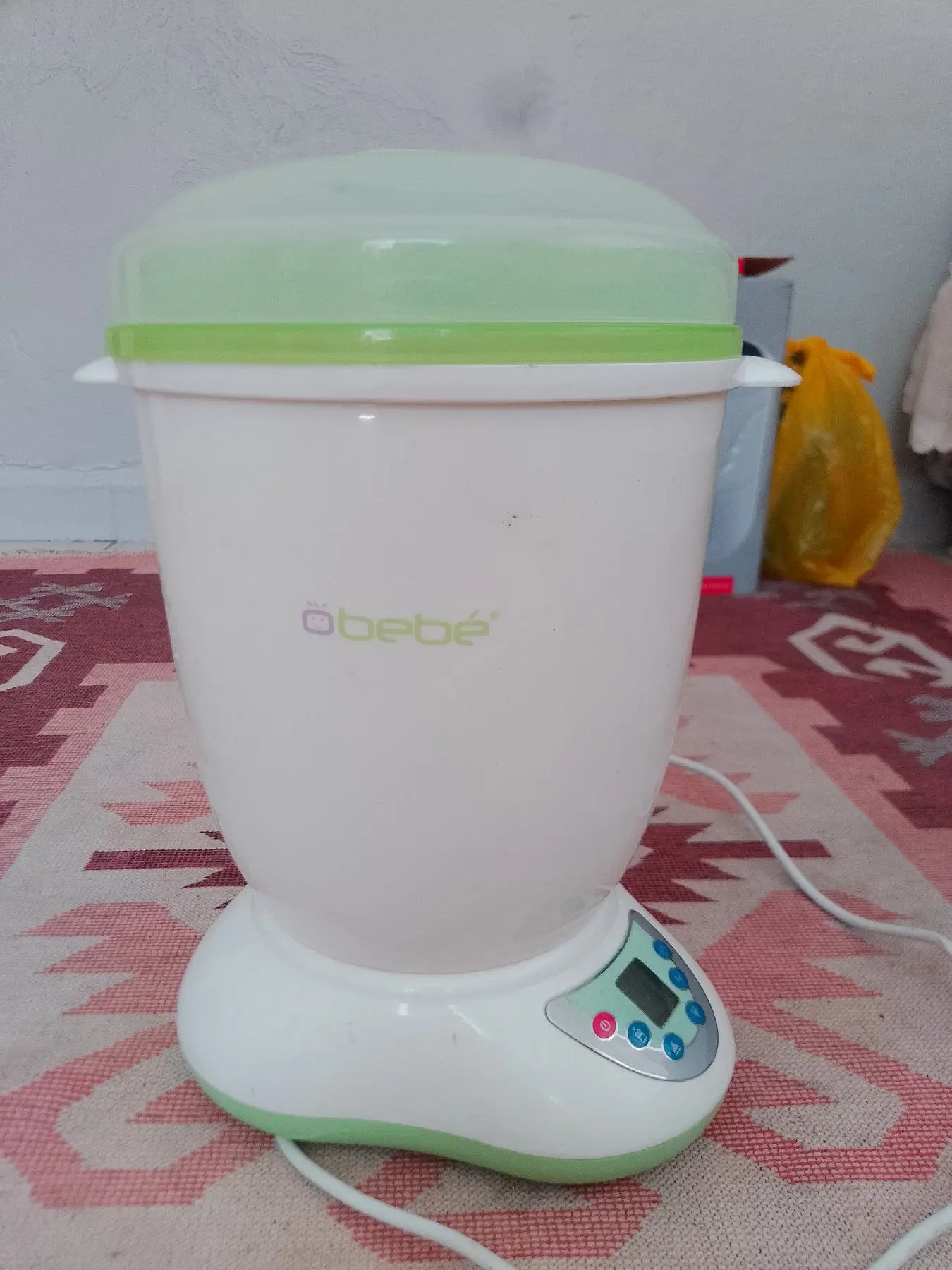 Bebeğiniz i̇çin elektrikli biberon isıtıcı