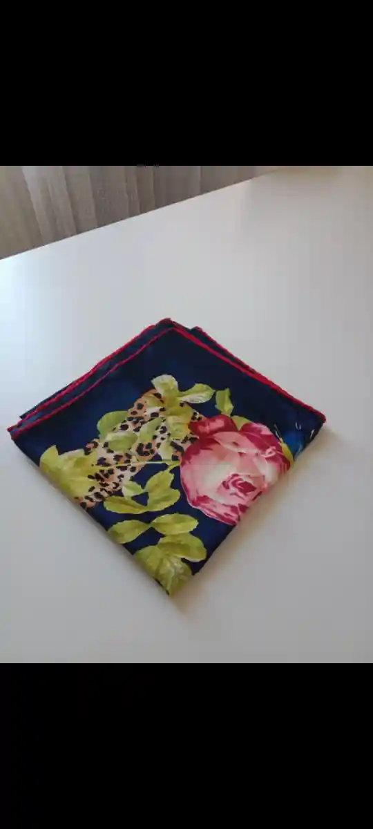 çiçek desenli eşarp modelleri