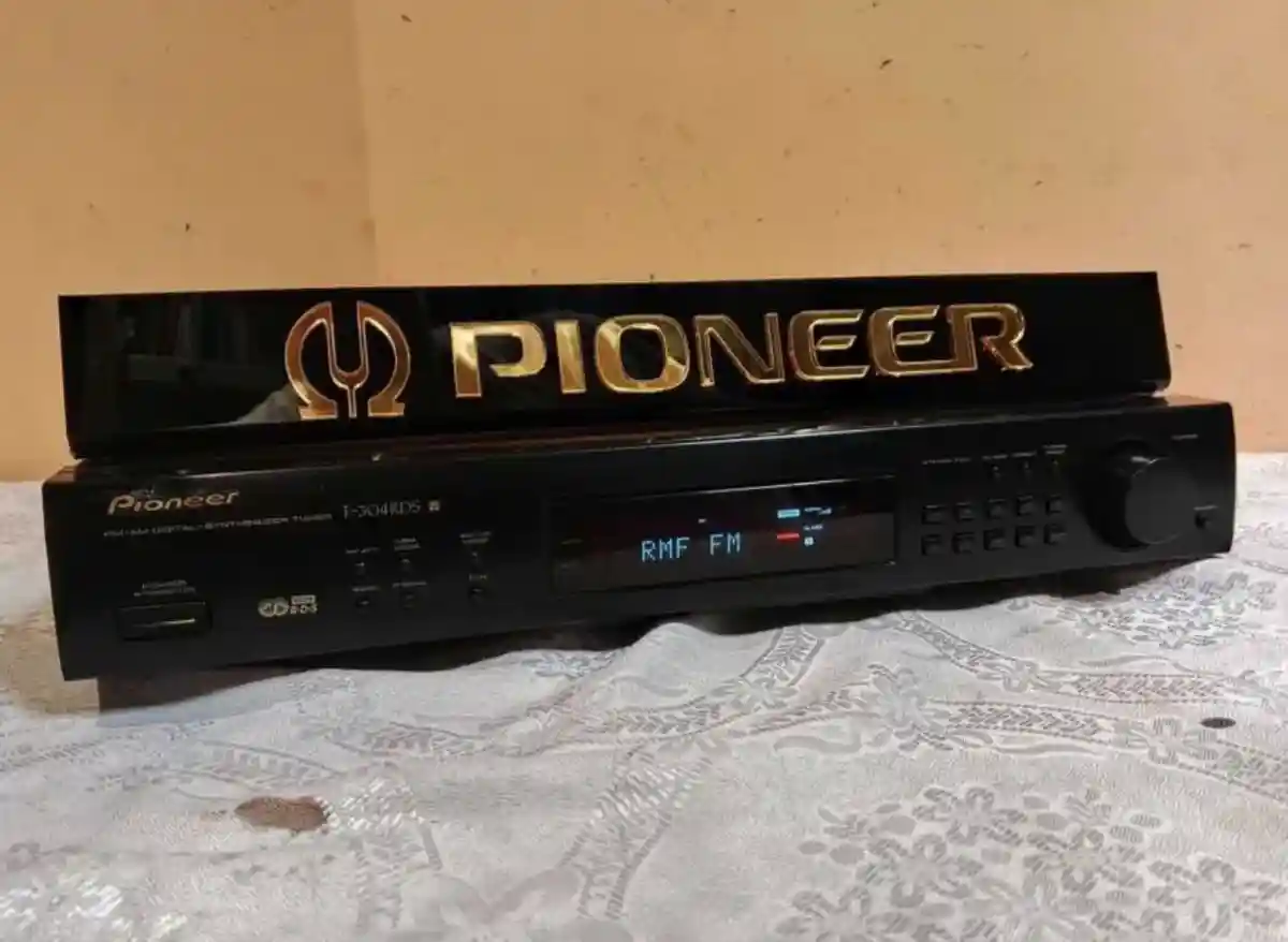 Pioneer fm radyo ve cd çalar