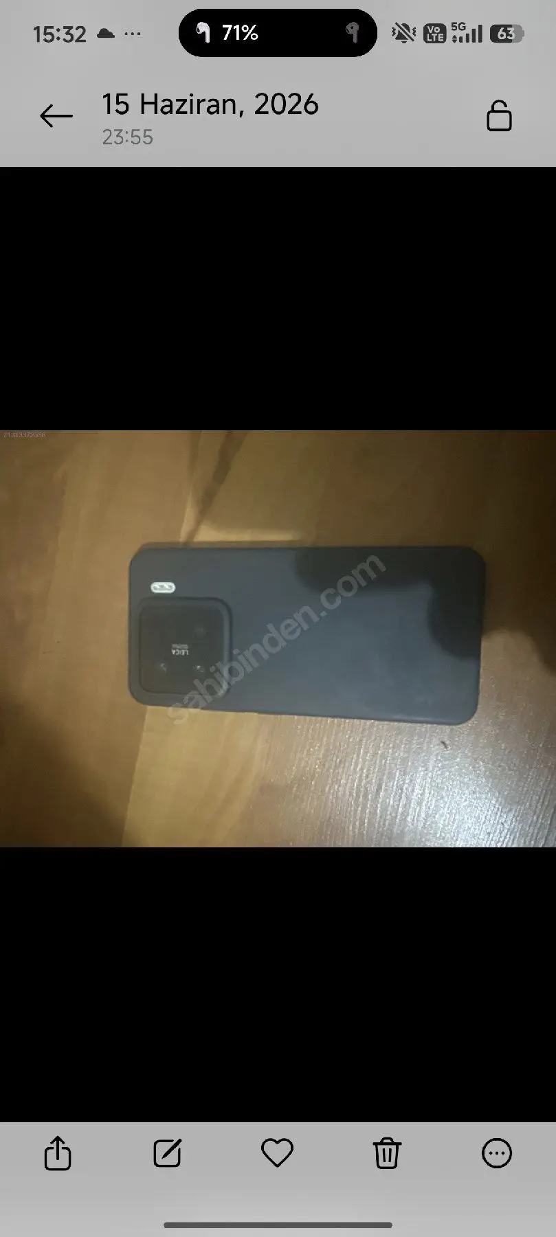 Siyah akıllı telefon xiomi 15