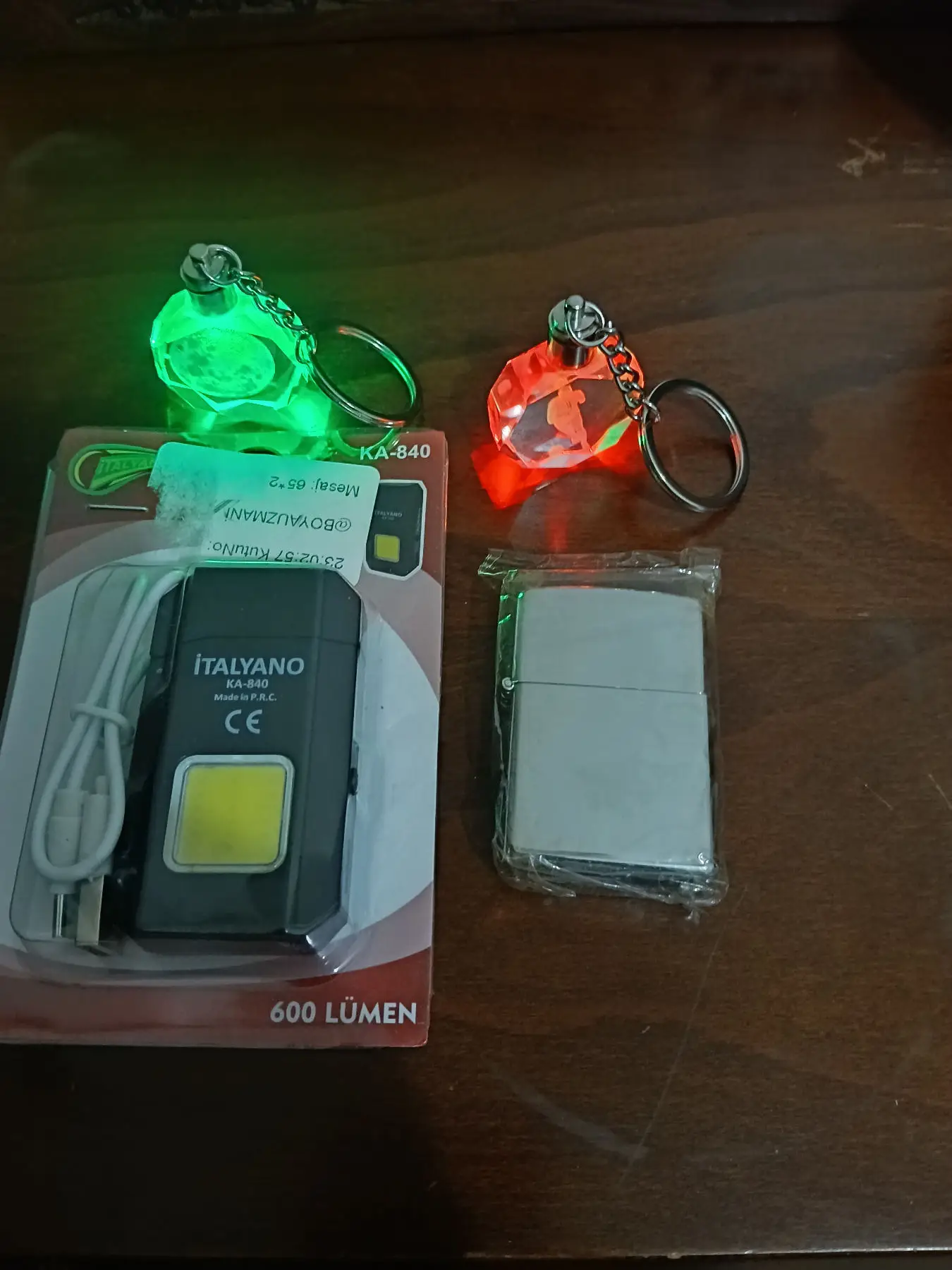 600 lümens led lamba ve renkli anahtarlık seti