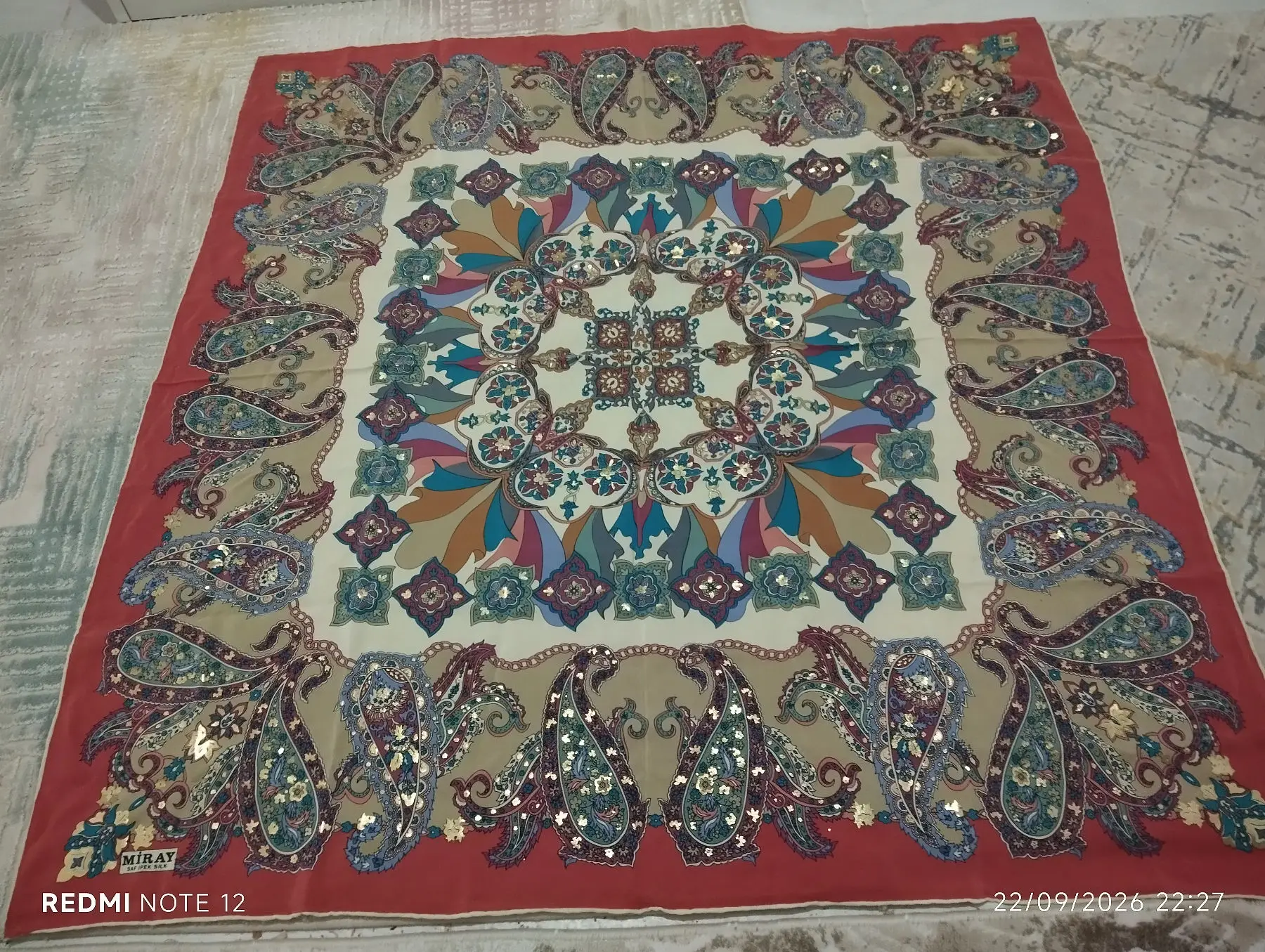 Miray marka i̇pek eşarp yaldızlı kullanılmamış