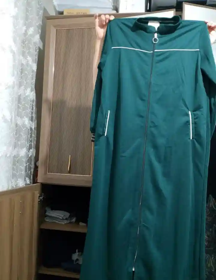 Yeşil ferace, rahat ve şık 0 etiketli hiç kullanılmadı